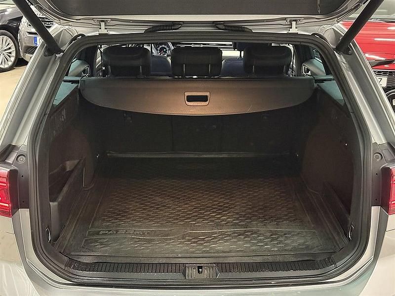 Begagnad VW Passat Alltrack 190 HK (139 kW) 2019 Silver Kombi