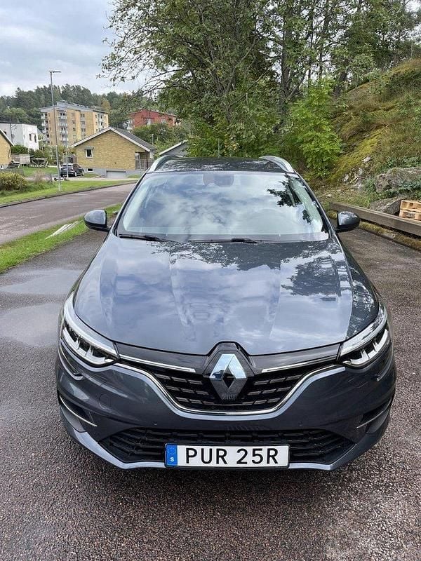 Grå Begagnad 2022 Renault Mégane IV Zen Kombi | 210 000 kr (Marknadspris) - Bild 1/4