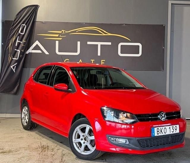 Röd Begagnad 2014 VW Polo Halvkombi | 84 900 kr (Marknadspris) - Bild 1/4