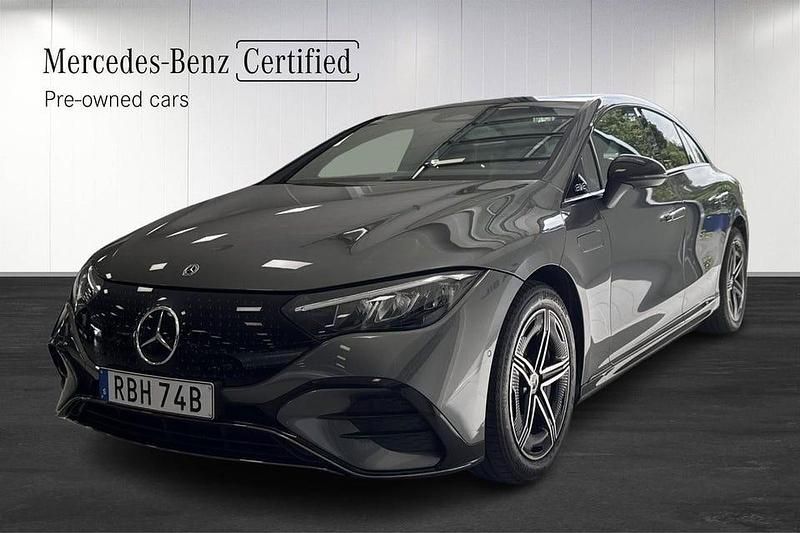 Grå Begagnad 2024 Mercedes EQE350 AMG line Sedan | 629 000 kr (Marknadspris) - Bild 1/3