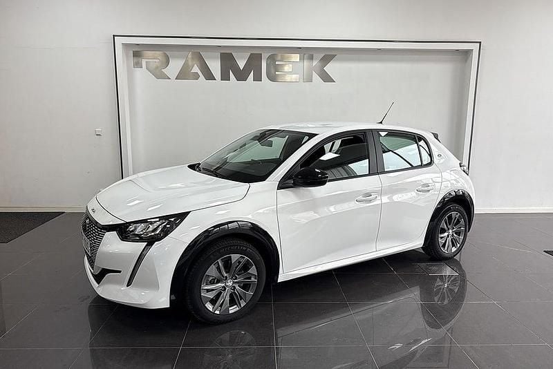 Vit Begagnad 2022 Peugeot e-208 Halvkombi | 219 000 kr (Marknadspris) - Bild 1/4
