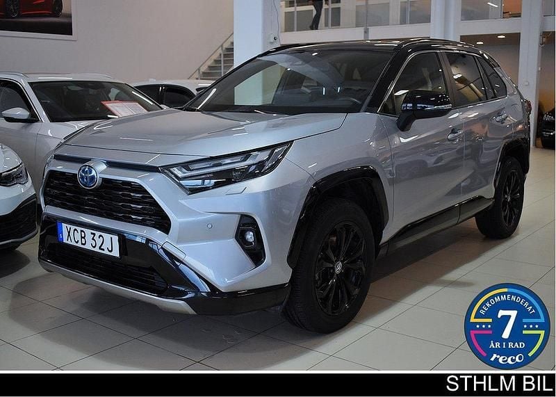 Grå Begagnad 2024 Toyota RAV4 Hybrid Style SUV | 419 000 kr (Superpris) - Bild 1/4