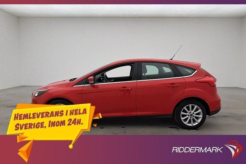 Begagnad Ford Focus Titanium 125 HK (91 kW) 2016 Röd Halvkombi