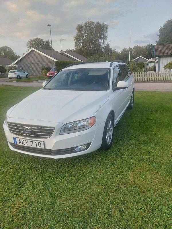 Vit Begagnad 2014 Volvo V70 Kinetic Kombi | 110 000 kr (Bra pris) - Bild 1/4