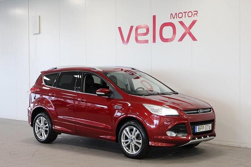 Röd Begagnad 2016 Ford Kuga Titanium X SUV | 124 899 kr (Marknadspris) - Bild 1/4