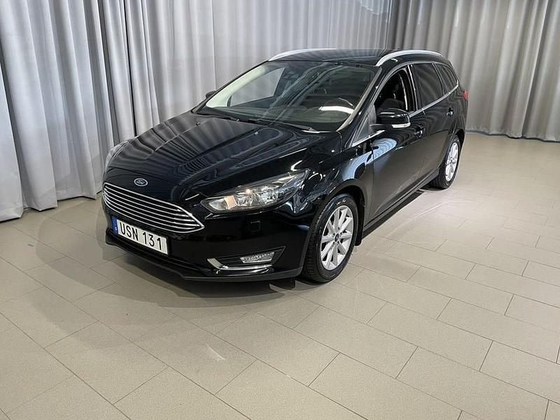 Svart Begagnad 2016 Ford Focus Kombi | 114 800 kr (Marknadspris) - Bild 1/4