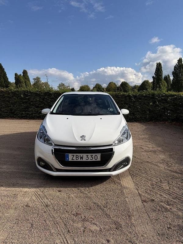 Begagnad 2017 Peugeot 208 Halvkombi | 62 500 kr (Marknadspris) - Bild 1/4