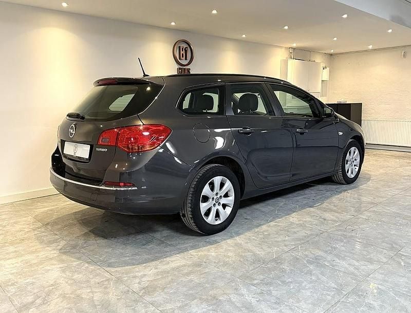 Begagnad Opel Astra 140 HK (102 kW) 2015 Grå Kombi