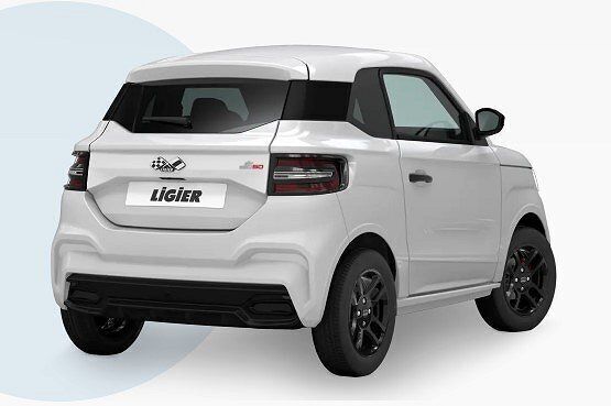 Ny Ligier JS50 2025 Vit, svart eller röd Halvkombi