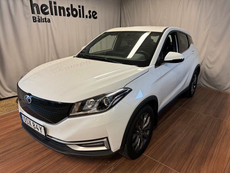 Vit Begagnad 2020 DFSK Seres 3 SUV | 249 900 kr - Bild 1/4
