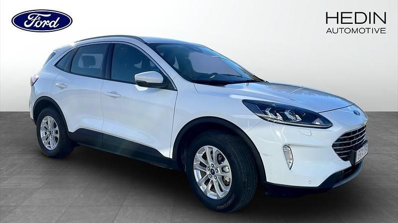 Frozen white Begagnad 2022 Ford Kuga SUV | 323 321 kr (Dyr) - Bild 1/4