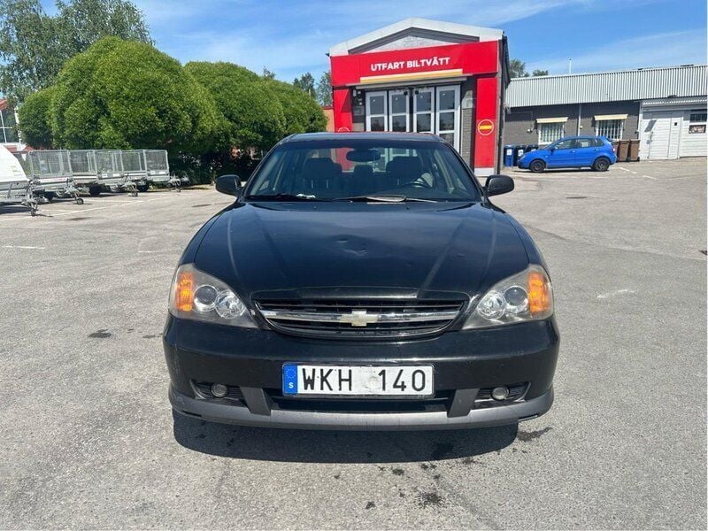 Svart Begagnad 2005 Chevrolet Evanda Sedan | 19 900 kr - Bild 1/4