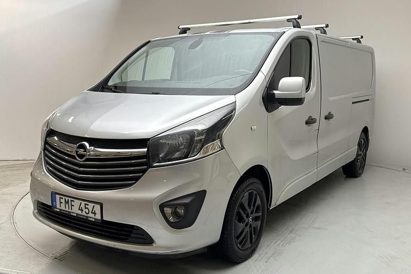Grå Begagnad 2018 Opel Vivaro Van | 119 000 kr (Superpris) - Bild 1/4
