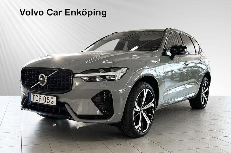 Grå Begagnad 2024 Volvo XC60 Plus SUV | 619 900 kr (Lite dyr) - Bild 1/4
