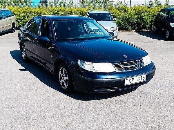 Mörkblå (blå) Begagnad 2002 Saab 9-5 Linear Sedan | 14 900 kr - Bild 1/4
