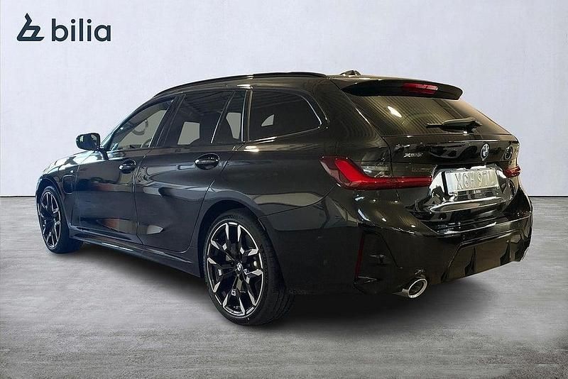 Begagnad BMW 330e 2026 Svart Kombi