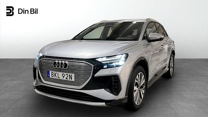 Silver Begagnad 2024 Audi Q4 e-tron Advanced SUV | 499 000 kr (Dyr) - Bild 1/4