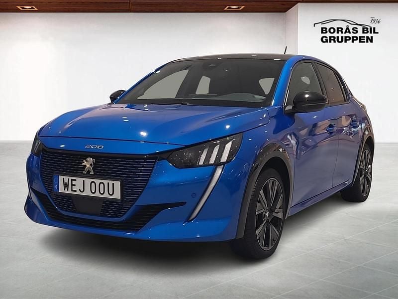 Begagnad Peugeot e-208 GT 100 kW (137 HK) 2022 Blå Halvkombi