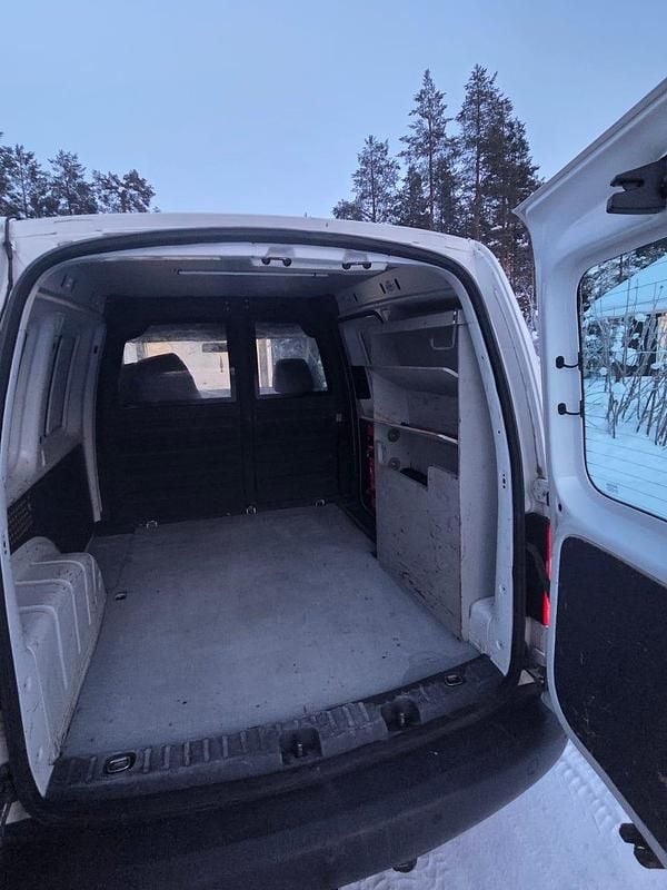 Begagnad VW Caddy 75 HK (55 kW) 2013 Minibuss