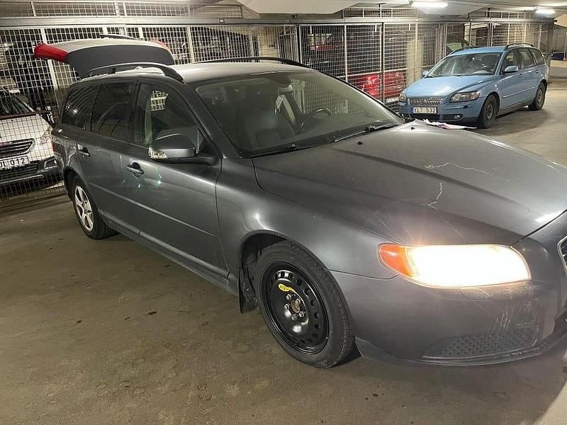 Begagnad 2008 Volvo V70 Kombi | 20 000 kr (Superpris) - Bild 1/4
