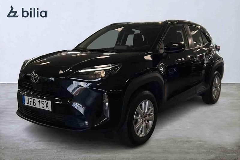 Svart Begagnad 2024 Toyota Yaris Cross SUV | 279 900 kr (Bra pris) - Bild 1/1