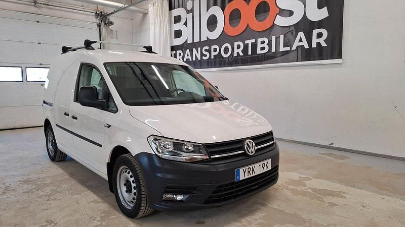 Vit Begagnad 2020 VW Caddy Minibuss | 149 900 kr (Bra pris) - Bild 1/4