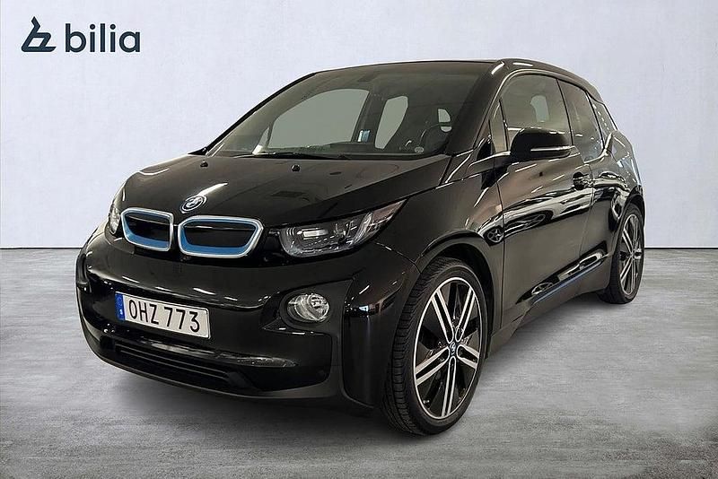 Svart Begagnad 2017 BMW i3 Comfort Edition Halvkombi | 179 900 kr (Marknadspris) - Bild 1/4