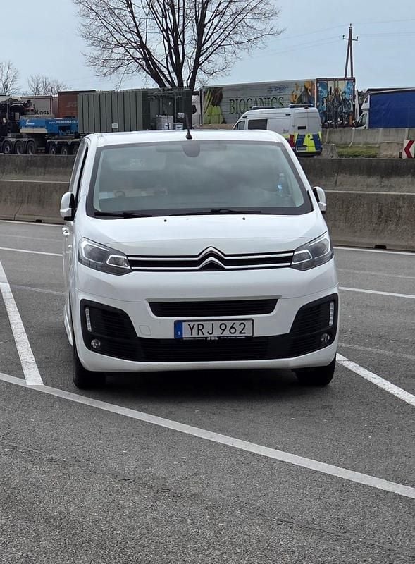 Begagnad 2017 Citroën Jumpy Minibuss | 112 000 kr (Marknadspris) - Bild 1/1