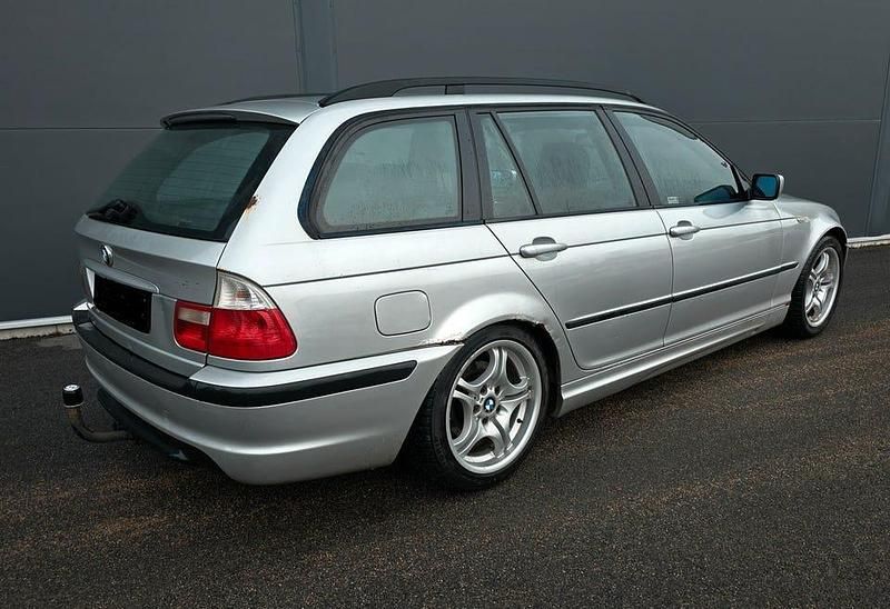 Begagnad BMW 320 170 HK (125 kW) 2005 Kombi