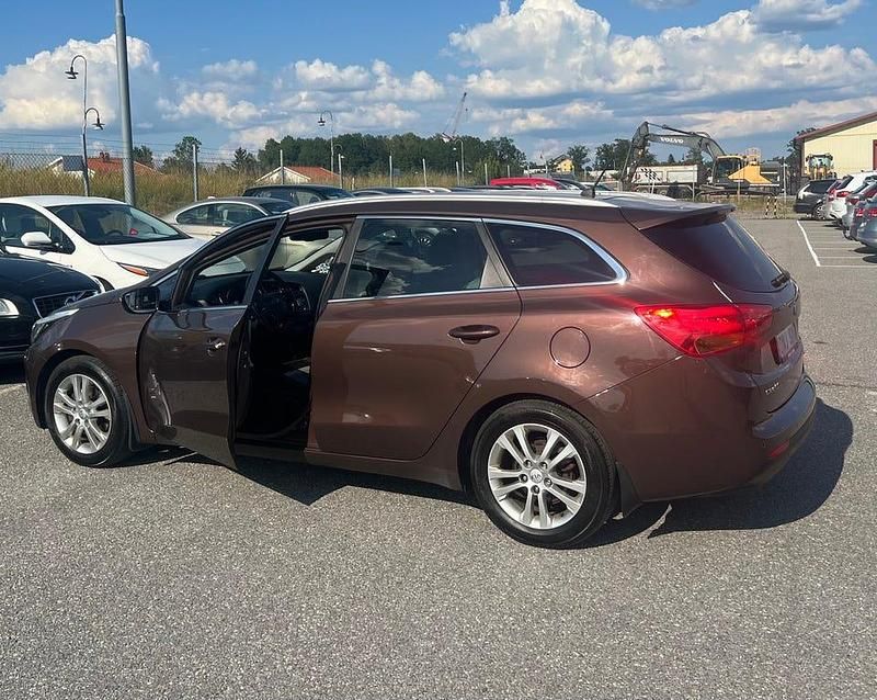 Begagnad 2013 Kia Ceed Sportswagon Kombi | 69 500 kr (Marknadspris) - Bild 1/4