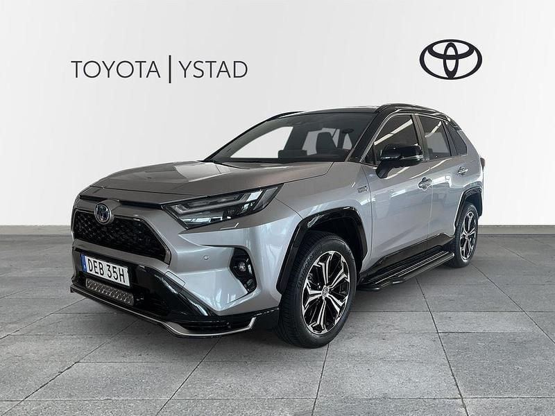 Grå Begagnad 2024 Toyota RAV4 Hybrid Premium SUV | 579 000 kr (Lite dyr) - Bild 1/4
