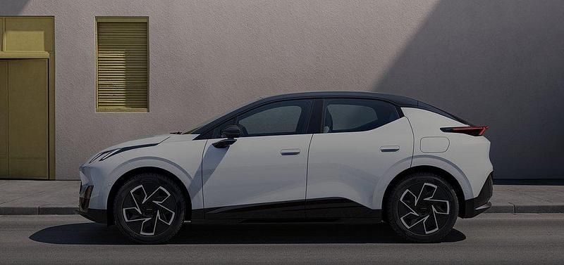 Ny Lynk & Co 02 272 HK (200 kW) 2025 SUV