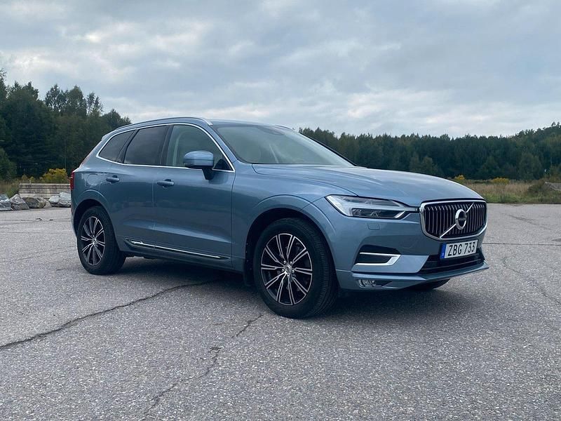 Begagnad Volvo XC60 Inscription 251 HK (184 kW) 2017 Ljusblå (blå) SUV