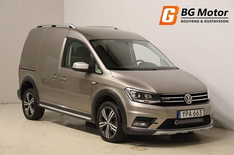 Begagnad VW Caddy 150 HK (110 kW) 2018 Brun Minibuss