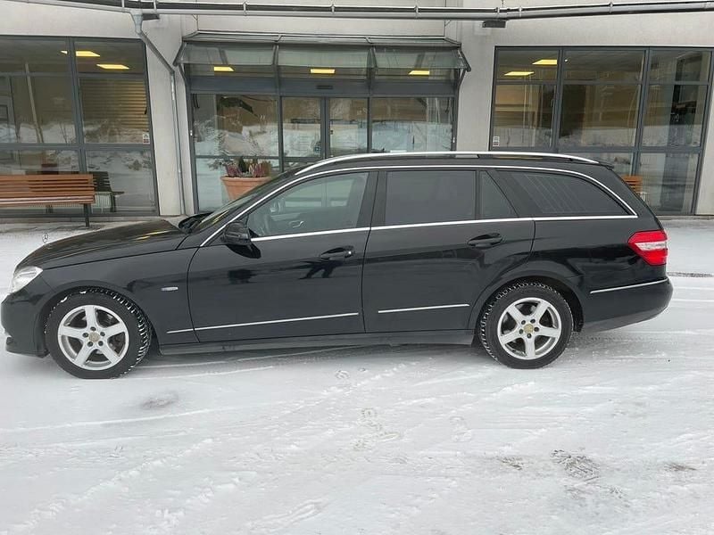 Begagnad Mercedes E220 170 HK (125 kW) 2011