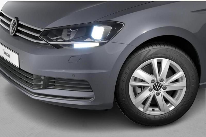 Ny VW Touran Edition 151 HK (111 kW) 2025 Minibuss