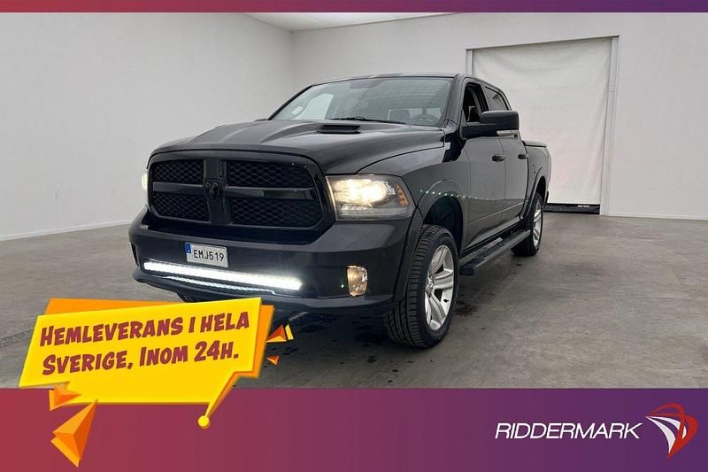 Svart Begagnad 2014 Dodge Ram Pickup | 289 800 kr (Marknadspris) - Bild 1/3