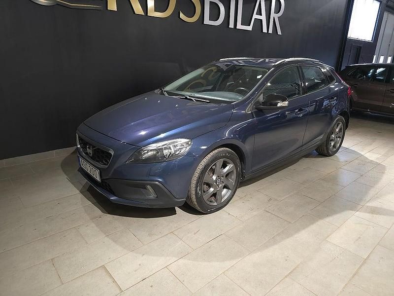 Begagnad Volvo V40 114 HK (83 kW) 2014 Blå Halvkombi