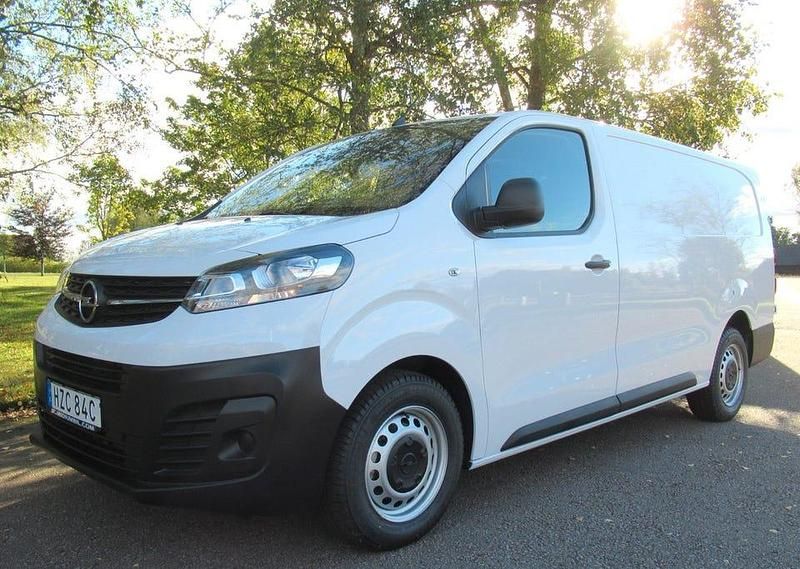 Begagnad Opel Vivaro 144 HK (105 kW) 2023 Vit Minibuss
