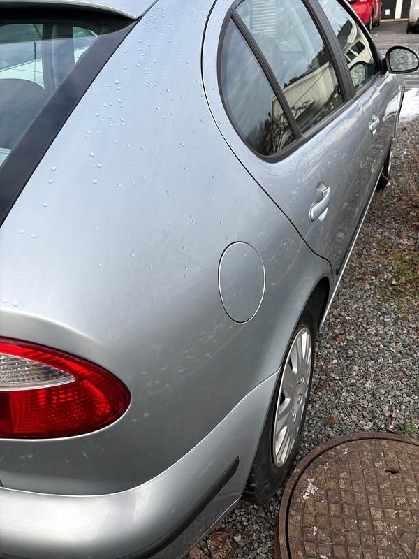 Begagnad 2005 Seat Leon Halvkombi | 22 000 kr - Bild 1/4