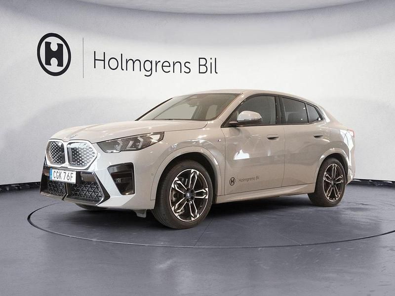 Okänd Begagnad 2024 BMW iX2 M Sport SUV | 569 800 kr (Dyr) - Bild 1/4