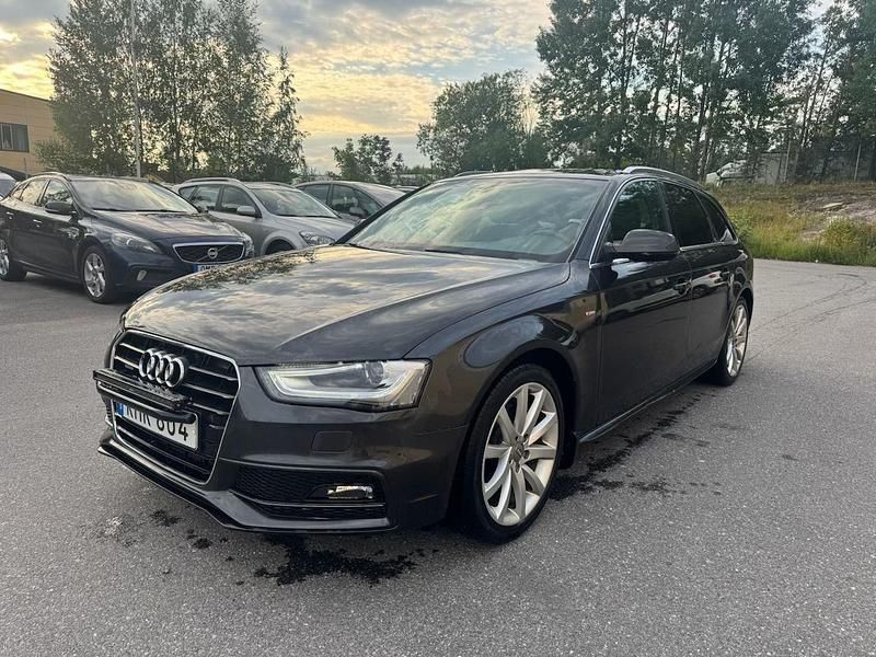 Grå Begagnad 2013 Audi A4 S-Line Kombi | 124 900 kr (Marknadspris) - Bild 1/4