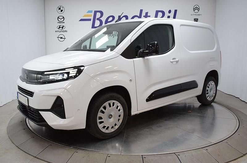 Begagnad Opel Combo 131 HK (96 kW) 2024 Vit Minibuss