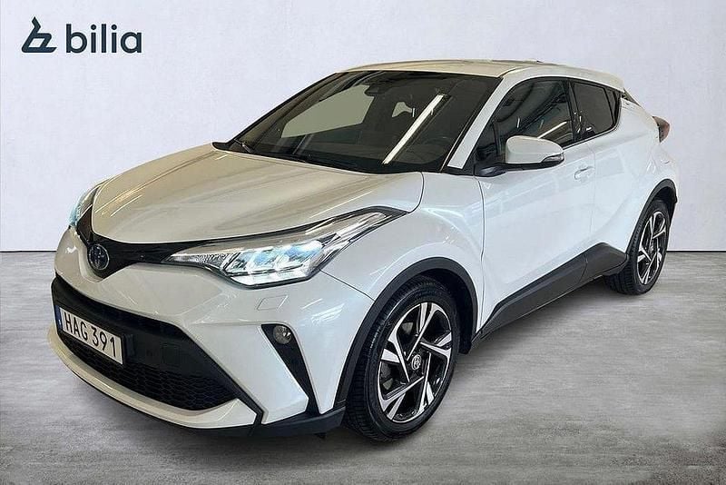 Vit Begagnad 2022 Toyota C-HR Edition SUV | 269 900 kr (Marknadspris) - Bild 1/3