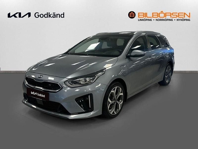 Grå Begagnad 2021 Kia Ceed Sportswagon 2 Kombi | 229 900 kr (Marknadspris) - Bild 1/4