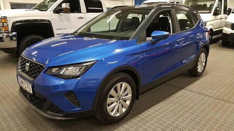 Blå Begagnad 2022 Seat Arona Style SUV | 149 900 kr (Marknadspris) - Bild 1/4
