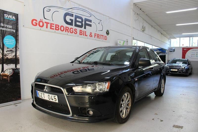 Svart Begagnad 2011 Mitsubishi Lancer Sportback Halvkombi | 59 900 kr (Marknadspris) - Bild 1/4