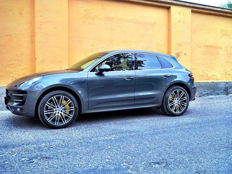 Begagnad 2015 Porsche Macan Turbo SUV | 298 000 kr (Superpris) - Bild 1/4