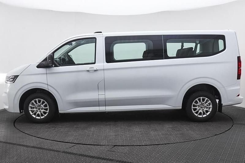 Vit Ny 2025 VW Transporter Van | 740 250 kr (Dyr) - Bild 1/4