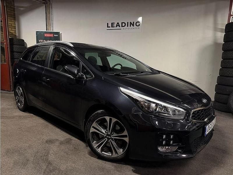 Svart Begagnad 2017 Kia Ceed Sportswagon GT-Line Kombi | 139 900 kr (Marknadspris) - Bild 1/4